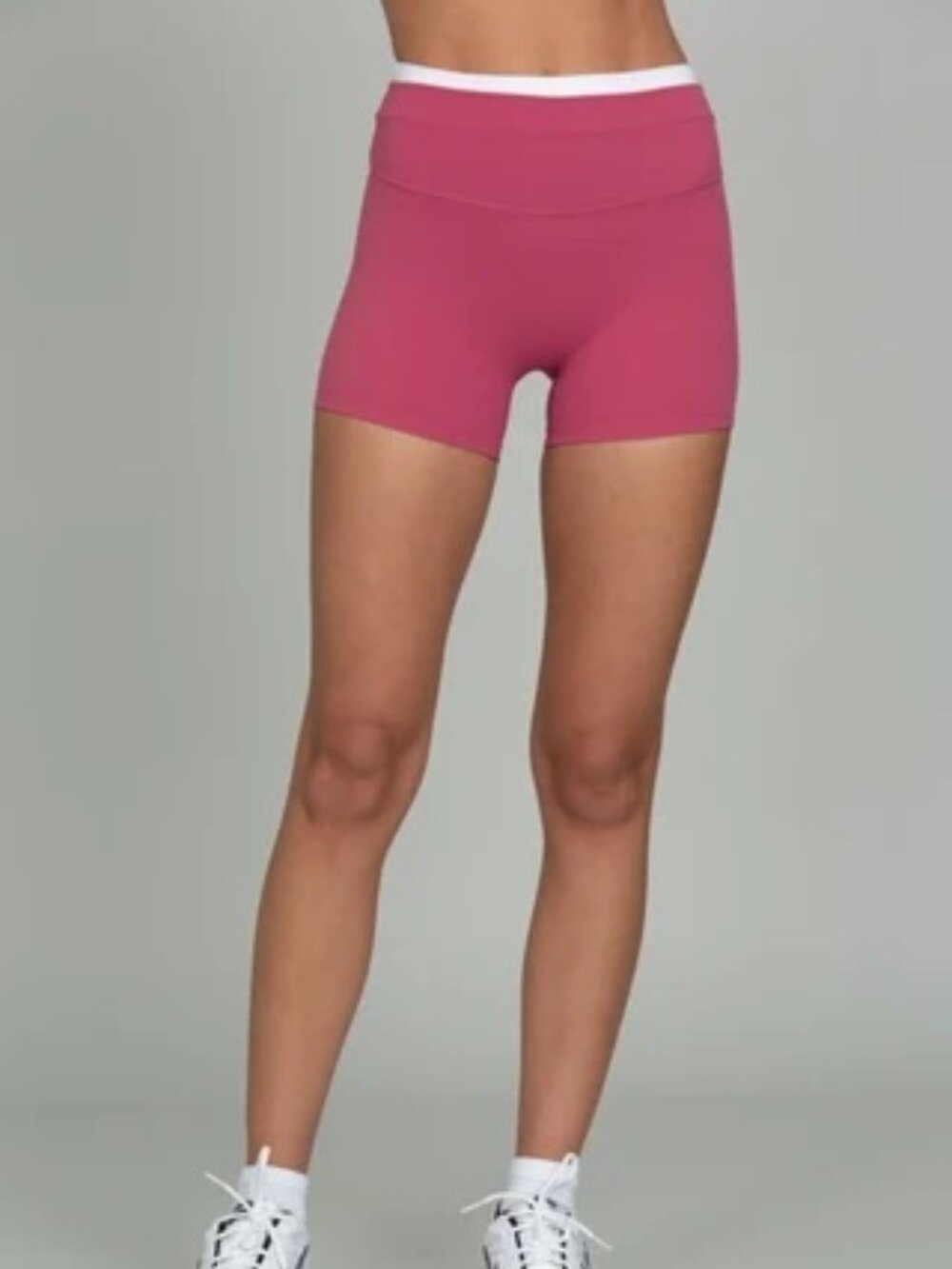 Gold Hinge Raspberry Double Waist StrydeForm Short Size M